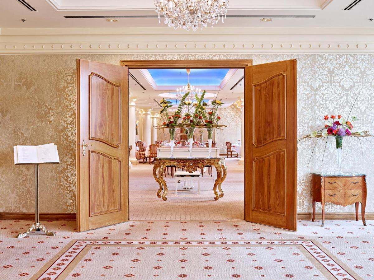 Grand Hotel Wien Esterno foto The interior of the hotel